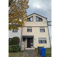 Gepflegtes Reihenhaus mit Einliegerwohnung und großem Garten - Wesseling