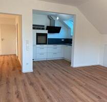 Kernsanierte 3-Zimmer-Wohnung mit Balkon - Bielefeld-Hillegossen