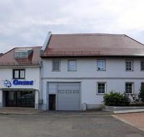 Haus mit 2 Wohnungen, Büro, Werstatt, Garagen und Nebengelass - Apolda