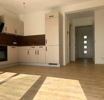 Moderne 2-Zimmer Wohnung mit Einbauküche ab sofort bezugsfrei! - Bad Neustadt an der Saale