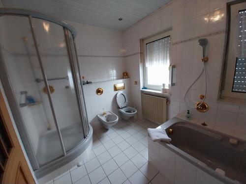 Foto - Mehrfamilienhaus, Wohnhaus in Weilrod zum Kaufen