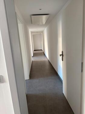 Foto - Lichtdurchflutete 2 Zimmer Souterrain Wohnung in Hausen