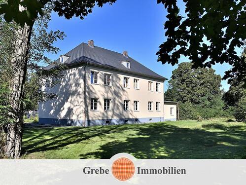Foto - Erstbezug nach Komplettsanierung - parkähnliches Grundstück mit 3000 m² - letzte Wohnung