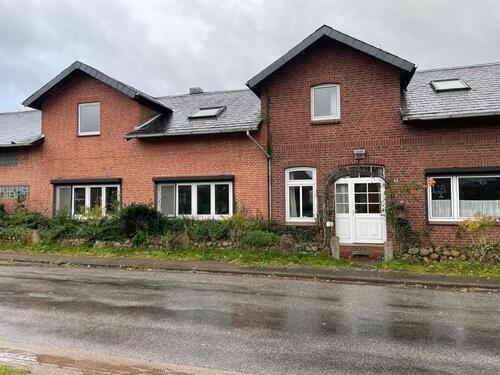 Foto - Historisches großes Wohnhaus mit großem Grundstück