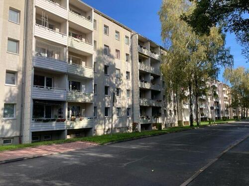 Foto - Familienwohnung mit Spielplatz vorm Haus