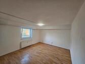 Foto - Wohnung zu vermieten 3.zimmer - 950,00&nbsp;EUR Kaltmiete, ca.&nbsp; 90,00&nbsp;m&sup2;