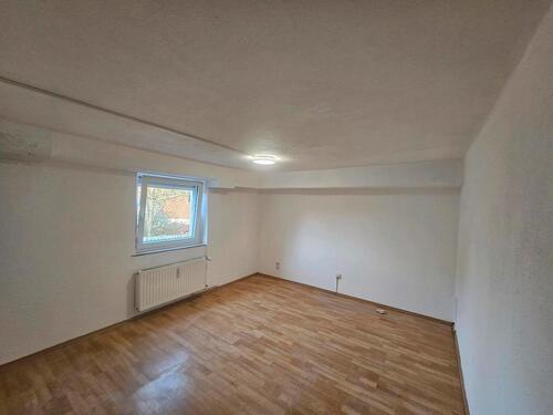 Foto - Wohnung zu vermieten 3.zimmer - 950,00&nbsp;EUR Kaltmiete, ca.&nbsp; 90,00&nbsp;m&sup2;