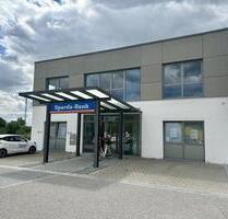 Moderne Gewerbefläche in Landshut – ideal für Büro oder Praxis- empfangen, beraten, durchstarten!