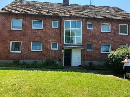 Foto - Stapel-3 Zi. ET Wohnung- Bad-Küche-01.10.2025