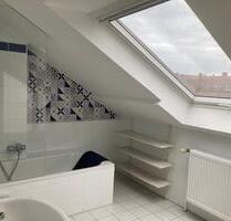 2-Zimmer DG-Wohnung mit Balkon - 690,00 EUR Kaltmiete, in Nürnberg (PLZ: 90429) Eberhardshof