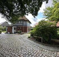 prestigeträchtige Villa - 1.085.000,00&nbsp;EUR Kaufpreis, ca.&nbsp; 263,00&nbsp;m&sup2; in Bargteheide (PLZ: 22941)