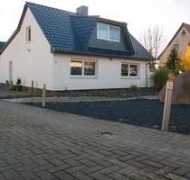 Zwei freistehende Häuser auf gr Grundstück,Pool,Halle,Vermietung - Gützkow