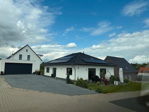 Foto - Neubau,Massiver Bungalow in ruhiger Lage, Provision frei