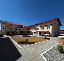 Helle 3-Zimmer Terrassenwohnung mit Gartenanteil und zwei Stellplätze (WHG 08) - Feichten an der Alz