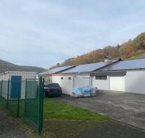 Kleine Halle mit Außenbereich in Heimbuchenthal zu vermieten