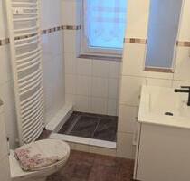 Charmante 3-Zimmer-Eigentumswohnung mit Garten, Garage, 2 Keller - Edemissen