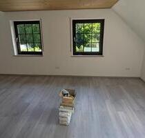 Modernisierte 2,5-Zimmer Dachgeschosswohnung in Lürschau - Schuby