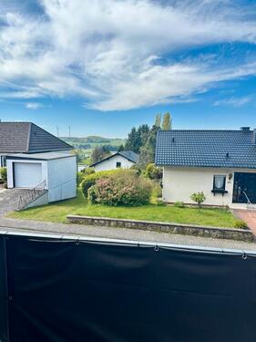 Foto - Großzügige 3,5 Zimmer Wohnung mit Blick ins Grüne