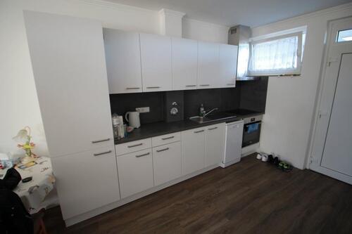 Foto - Komplett renovierte, zentrale 1-Zimmer Wohnung m. schönem Ausblic