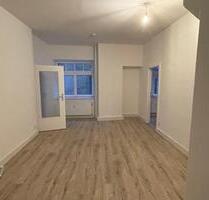 Naumburg Zentrum: Renovierte 3-Raum-Erdgeschosswohnung - Naumburg (Saale)