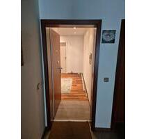 Helle renovierte 3-Zimmer-Wohnung mit Garage, ruhige Lage - Wuppertal Eckbusch