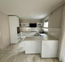 Stuttgart-Zuffenhausen 2 Zimmer-Wohnung mit großer Terrasse - Esslingen am Neckar Pliensauvorstadt