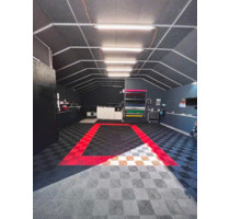 Schrauben, Lagern, Arbeiten – Werkstatt Fläche in Friedrichshafen