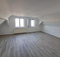 ATLAS IMMOBILIEN: Traumhafte Altbauwohnung mit Loft-Charme und wunderschönen Ausblick über Arnstadt
