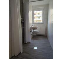 Komplett neu sanierte Wohnung mit bodengleicher Dusche - Zwickau Zwickau-West