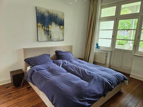 Foto - Biete stilvolles Zimmer mit Loggia in Jugendstilvilla mit Garten