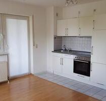 Helle Einzimmerwohnung (EG, 33 m², Balkon) mit 5 Stellplätzen - Mainz Bretzenheim