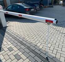 Parkplätze Stellplätze in Hof mit Schranke - Hornbach