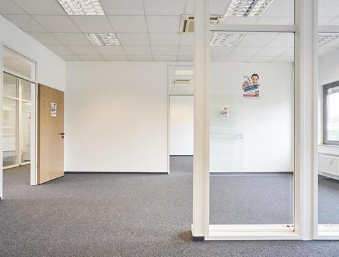 Foto - Flexibel & Sofort Beziehbar: Ihr Büro im 1. OG mit Top-Ausstattung