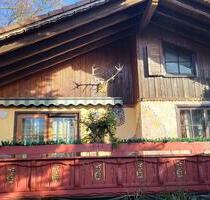 Charmantes Einfamilienhaus mit Garten & Stellplätzen - Mahlstetten