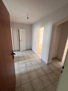 Foto - Teilrenovierte drei Zimmer Wohnung in Meerbusch- Strümp