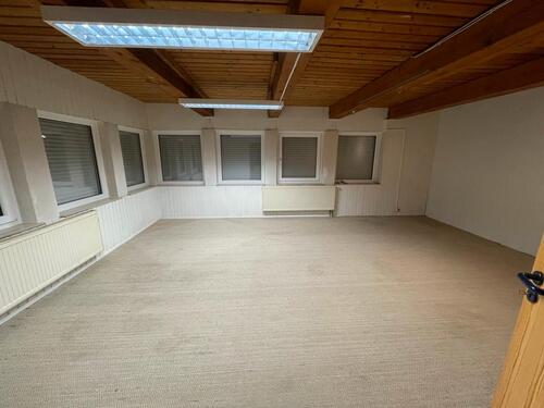 Foto - Lagerraum mit Toilettennutzung - 350,00 EUR Kaltmiete,