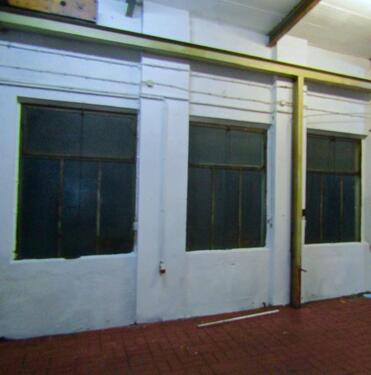 Foto - L456: Selfstorage Lagerräume zu vermieten. Selbstlager, Lagerbox, Abstellraum, Frachtraum, Haus-Wohnung-Umzug selber einlagern. Stellplatz-Möbel-Küche. Container, kein Lagercontainer