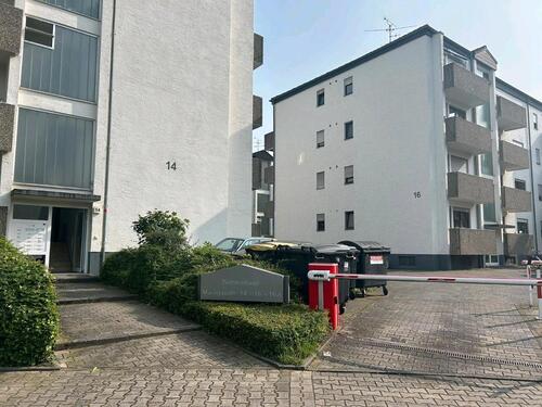 Foto - Aussen Parkplatz - 30,00&nbsp;EUR Miete,