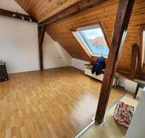 2 Zimmer DG Wohnung inklusive Stellplatz und Kellerabteil - Braunschweig Westliches Ringgebiet