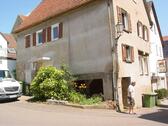 Foto - Wohnhaus, 109qm, nicht schöne, aber rentabel !!! ca. 2000 mon.
