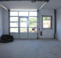 Gewerbehalle Lagerhalle Halle Lagerfläche Lagerraum mit Rolltor!! - Oberderdingen