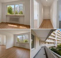 Attraktive WG-Kapitalanlage: Sanierte 3-Zimmer-Wohnung mit Balkon - Stuttgart Mühlhausen