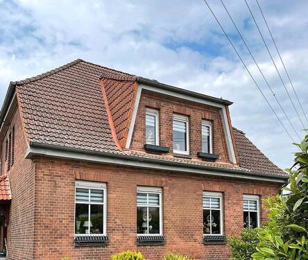 Foto - Haus mit Einlieger und viel Natur