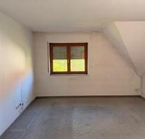 Familienfreundliche 4-Zimmer-Wohnung mit TG und Balkon - Meersburg