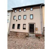 Reihenhaus in Kirchberg - 75.400,00&nbsp;EUR Kaufpreis, ca.&nbsp; 107,00&nbsp;m&sup2; in Kirchberg (PLZ: 08107)