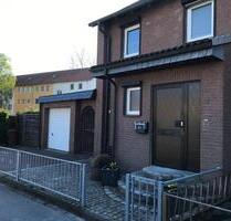 Erstbezug nach Renovierung - charmantes Reihenendhaus mit Garage - Lübeck Kücknitz
