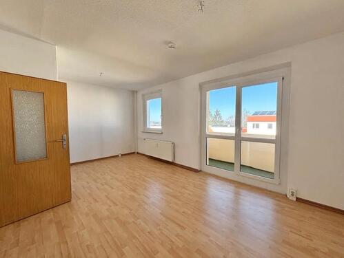 Foto - Großzügige 4-Zimmer-Wohnung mit Balkon in Suhl – selbst renovieren & dauerhaft sparen