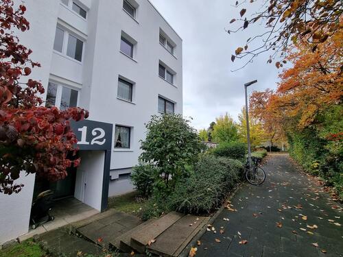 Foto - Gepflegte Erdgeschoss-Wohnung mit 2 Zimmern und großem Balkon in ruhiger Lage