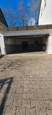 Foto - Doppelgarage mit Stellplatz - 750,00&nbsp;EUR Miete,