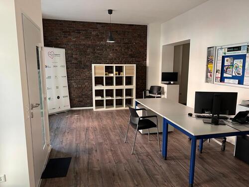 Foto - Zentrales Ladenlokal Büro - 1.100,00 EUR Kaltmiete,